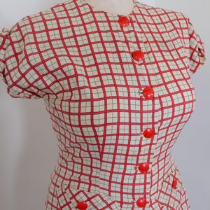 1940&#39;s Vintage Novelty White Red Green Box Plaid Shirt Womens Cotton Blouse with even stripes & triangular patch pocket Small red buttons