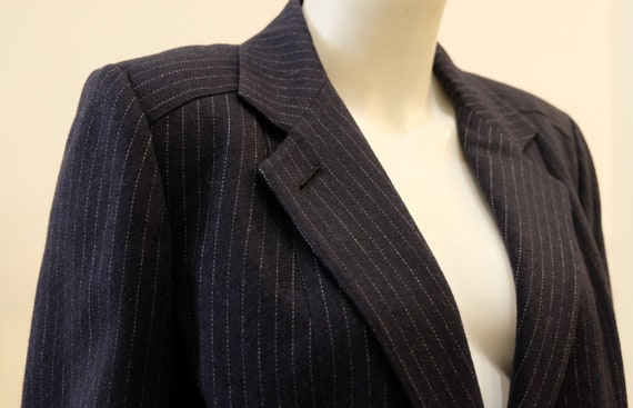 1980's Vintage WOMENS' Navy Pinstripe Wool Suit S… - image 6