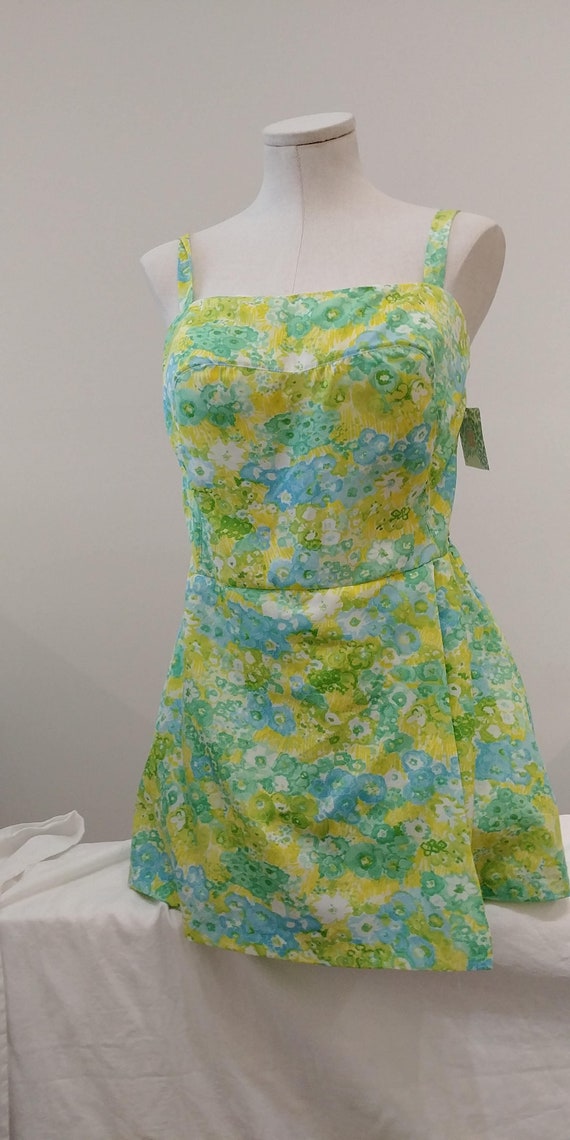 1970's Vintage Bright Green Yellow Blue Pretty Flo