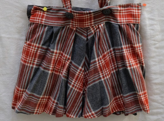 1950's Vintage Girls Plaid Grey Red Wool Pinafore… - image 10