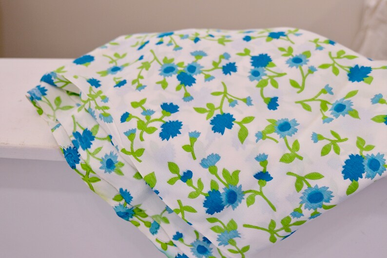 1960/'s Vintage Blue Turquoise Green on White Floating Drawn Flowers Printed Crepe Rayon Fabric 2 yards 12 long by 42 wide Supple Summer