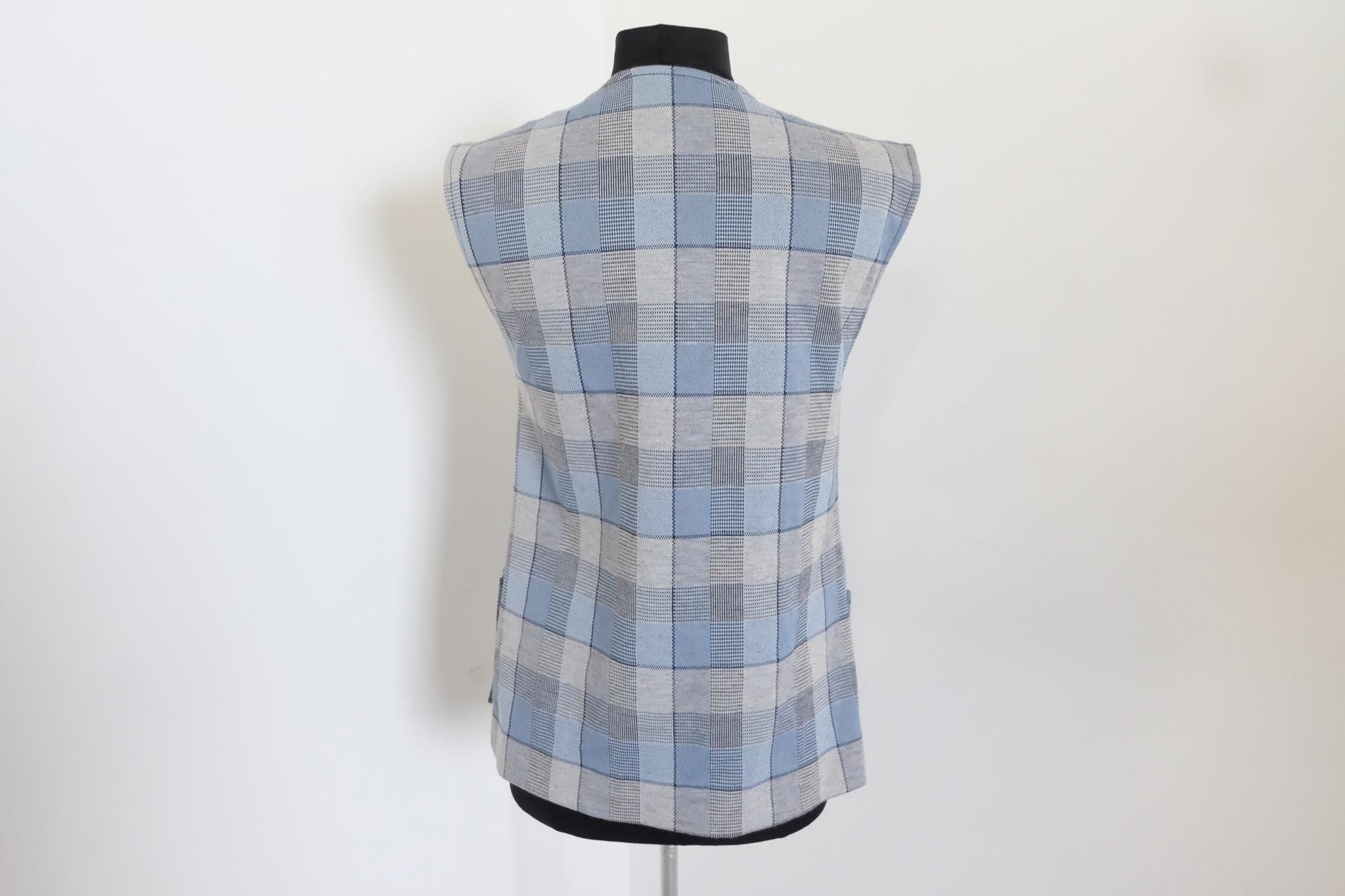 1970's Vintage Free Floating Plaid Wool Knit Blue Gray Navy Wool Knit ...