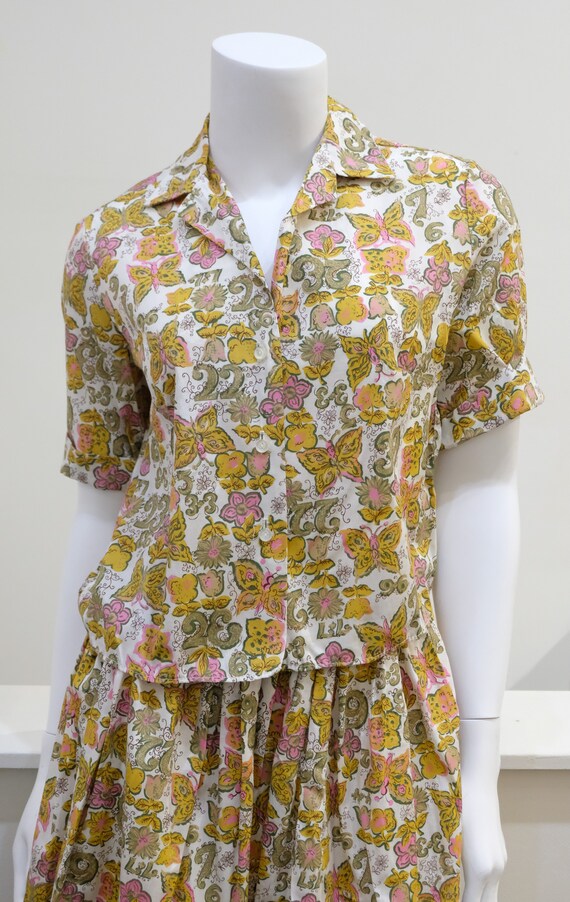 1950's Vintage Novelty Print Blouse & Full Skirt … - image 10