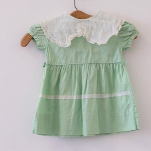 1950&#39;s Vintage Minty Bright Green Cotton Dress w/ Sheer Cotton Collar  Lace Trim Back Buttons Size 3 on tag &quot;Prim &#39;N Pretty&quot; Lace on Skirt