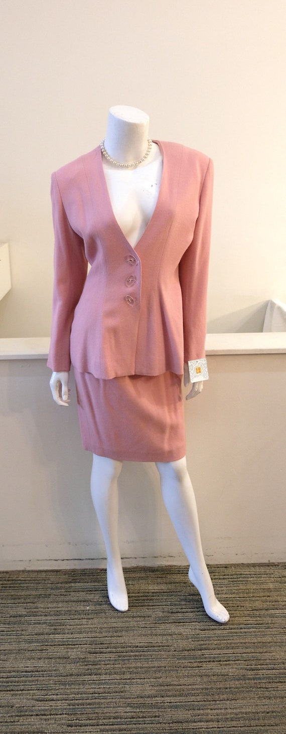 1990's Vintage WOMENS' Pale Salmon Pink Wool Crepe