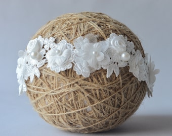 Baby flowers tiara, baptism hair band, off white lace and pearls headband for flower girls, christening stretchy band