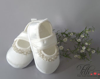 Baby satin shoes ivory, white booties for christening, baptism rhinestone shoes, wedding newborn cot shoes, baby shower gift, pearl shoes