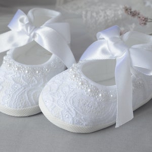 Baby shoes for christening, baptism shoes with pearl bow, wedding baby white booties, newborn cot shoes soft sole baby ballerina shoes