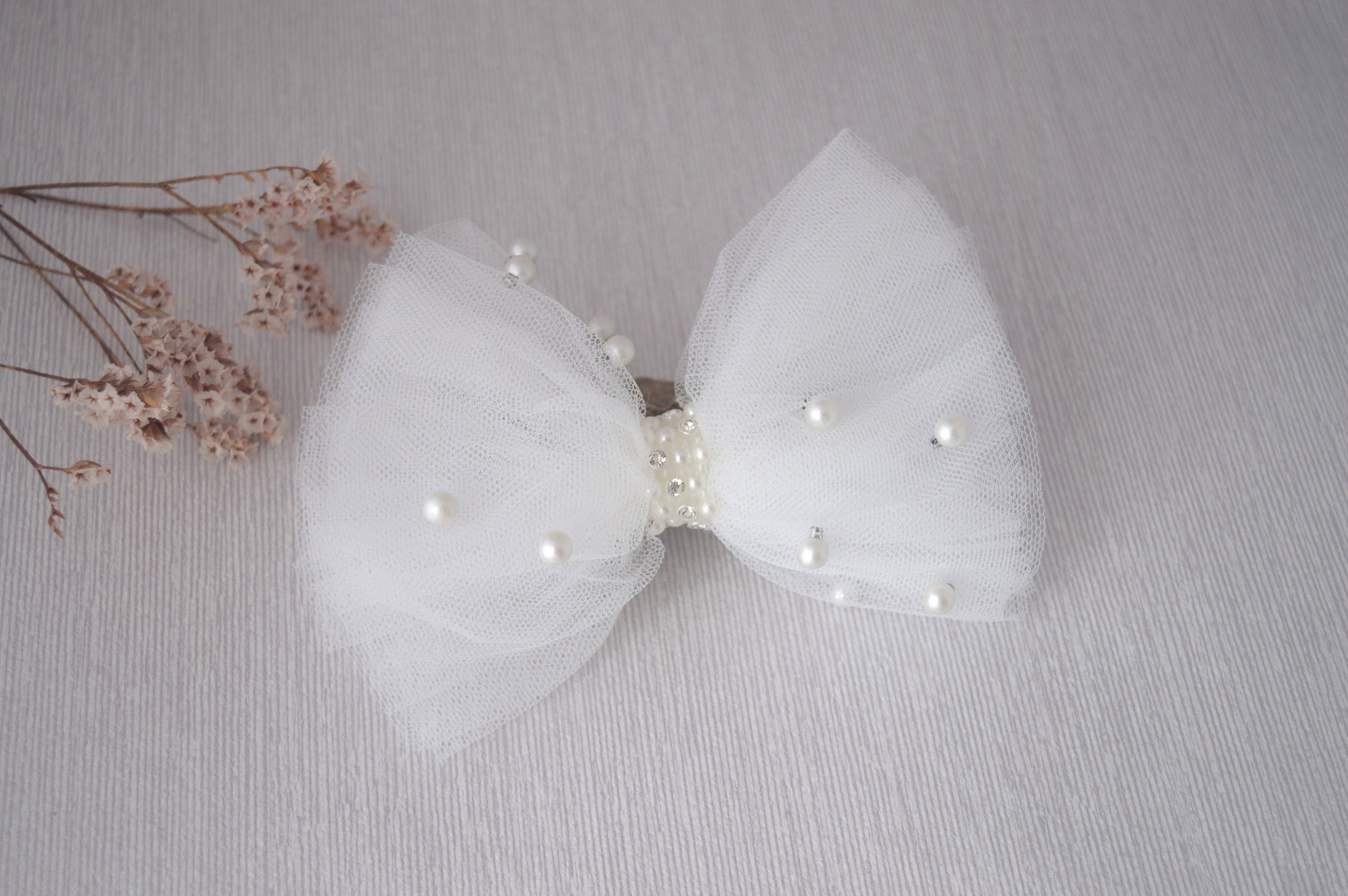 1pc Big Tulle Pew Bows,big Pew Bows, Tulle Bows, Formal Wedding Decor,  Wedding Decor About 16 Inches Wide, 30 Inches Long 