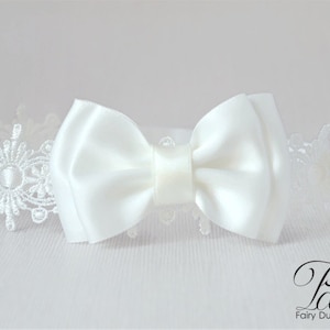 Baby bow elastic hairband for baptism, christening off white lace baby wedding headpiece with a classic satin bow lace headband