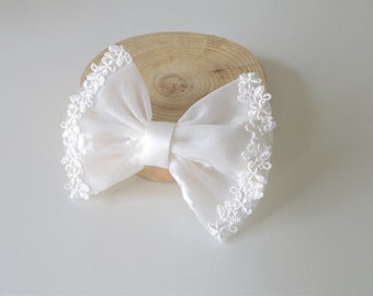 Baptism hair clip for baby girl, light ivory tulle bow with lace for christening, flower girl wedding baby bow
