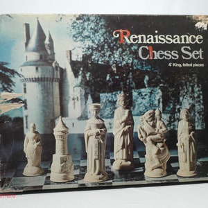 Renaissance Chess Set - Lowe 1974 w Box Wear COMPLETE