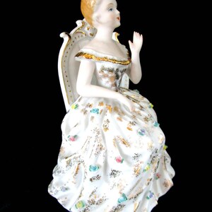 Mid Century Figurine, Made in Japan, Woman in Flowered Dress, Sweet 16, Birthday Present, Vintage Gift Bild 6