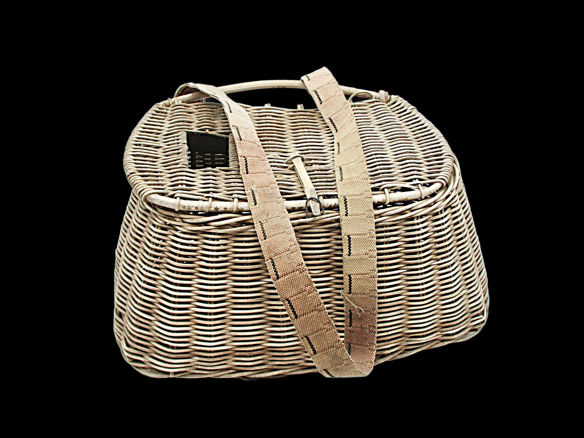 Vintage Fishing Creel Basket, Canvas Strap, Wicker, Lake House