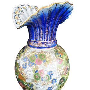 Large Asian Vase, Melon Base, Flared Ruffled Neck, Colorful on Creamy White Background, 16 by 10, Wedding Gift zdjęcie 3