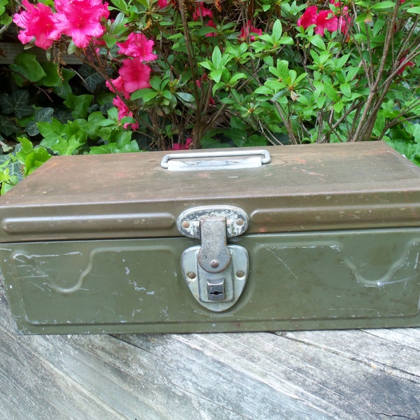 Metal Tackle Box Tool Box with Tray Industrial Mid Century Mad Men Rustic Army Green