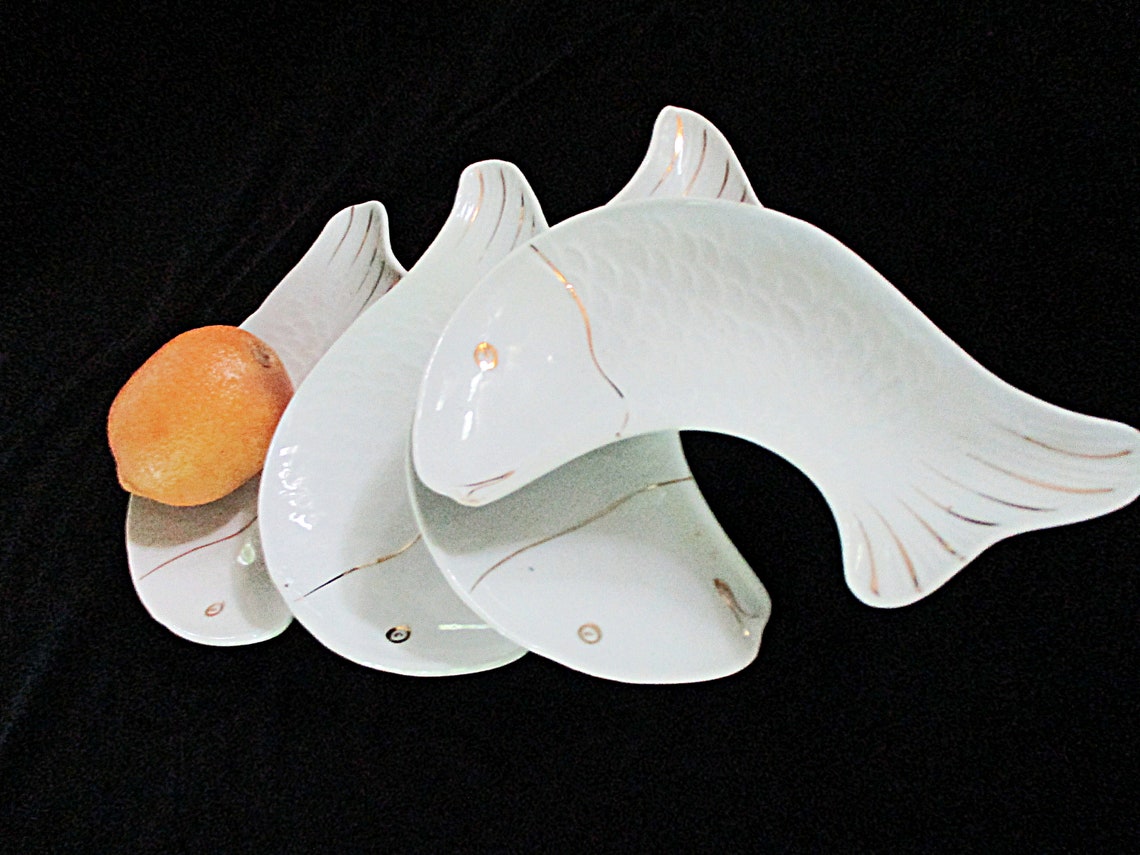Set of 4 Bone Plates Fish Shaped Embossed with Gold Trims Etsy