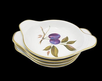 Royal Worcester Evesham Gold, Set of 4, Eared Round Egg Dish 5 Inch Diameter, Grapes and Leaves, Oven to Table, Tablescaping