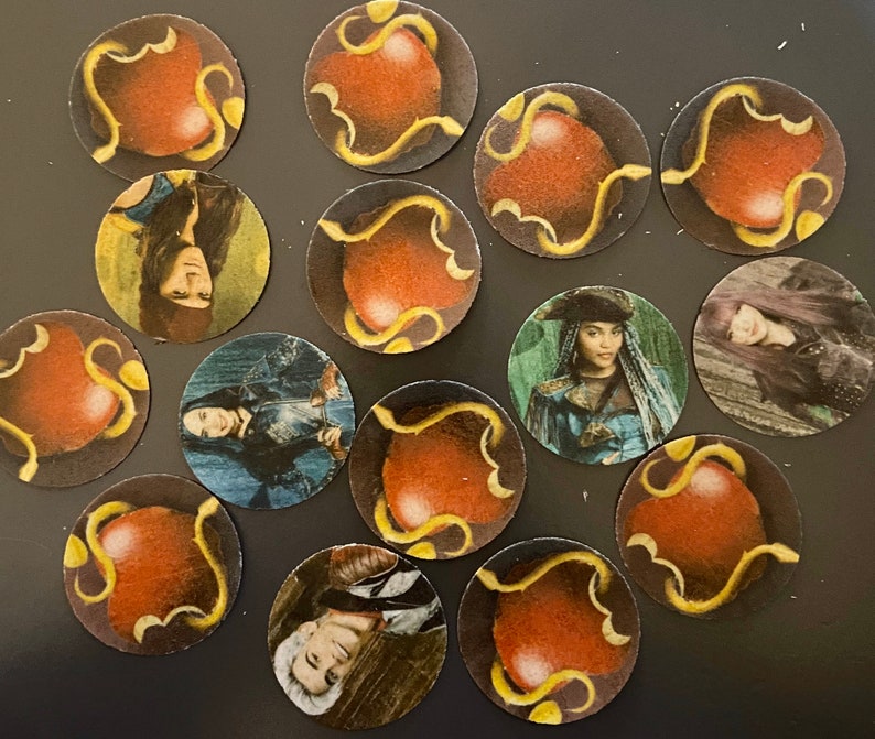 SALE 15 1.5 descendants Disney edible paper cupcake cookie SALE 15 1.5 descendants Disney edible paper cupcake cookie