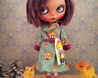 Winter Gnome Frutoso Coat for Blythe and Pullip Dolls - Cozy and Stylish Doll Fashion