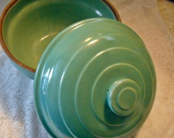 Hand Thrown Vintage 1930&#39;s, 9&quot; Ringware Covered Casserole Dish, Dutch Oven, Matte Paris Green Glaze, Heavy Yellow Ware Pottery, Dome Lid