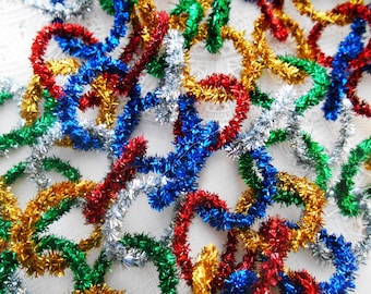 10 PLUS Feet of Vintage Metallic Tinsel Chain Link Christmas or Holiday Garland, Christmas Tree, Archway or Window Decoration Ornament