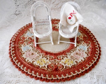 Lovely Miniature Wire Doll House Conservatory, Greenhouse, Atrium, Parlor Chairs & Round Chenille Rug, Victorian Design, Excellent Condition