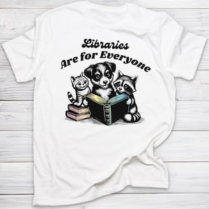 Bibliotheken zijn voor iedereen Shirt anti-boekenverbod wasbeer grafisch T-shirt schattig leesgrage hond en kat anti-censuur T-shirt voor lezers en activisten