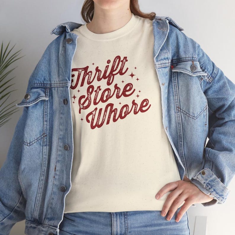 Kringloopwinkel hoer shirt grappig koopjesjager T-shirt vintage Thrifting humor Tee sarcastisch cadeau voor wederverkoper en Thrift Queen afbeelding 6