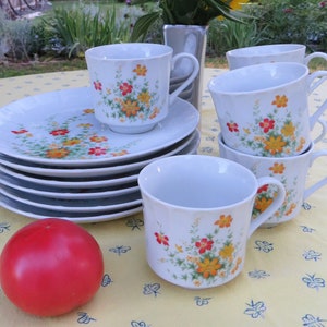 6 Hearthside Petit Floras PRIMROSE Snack Plates & Cups, Bright Summer Flowers, 1424, Made in Japan, In Original Box