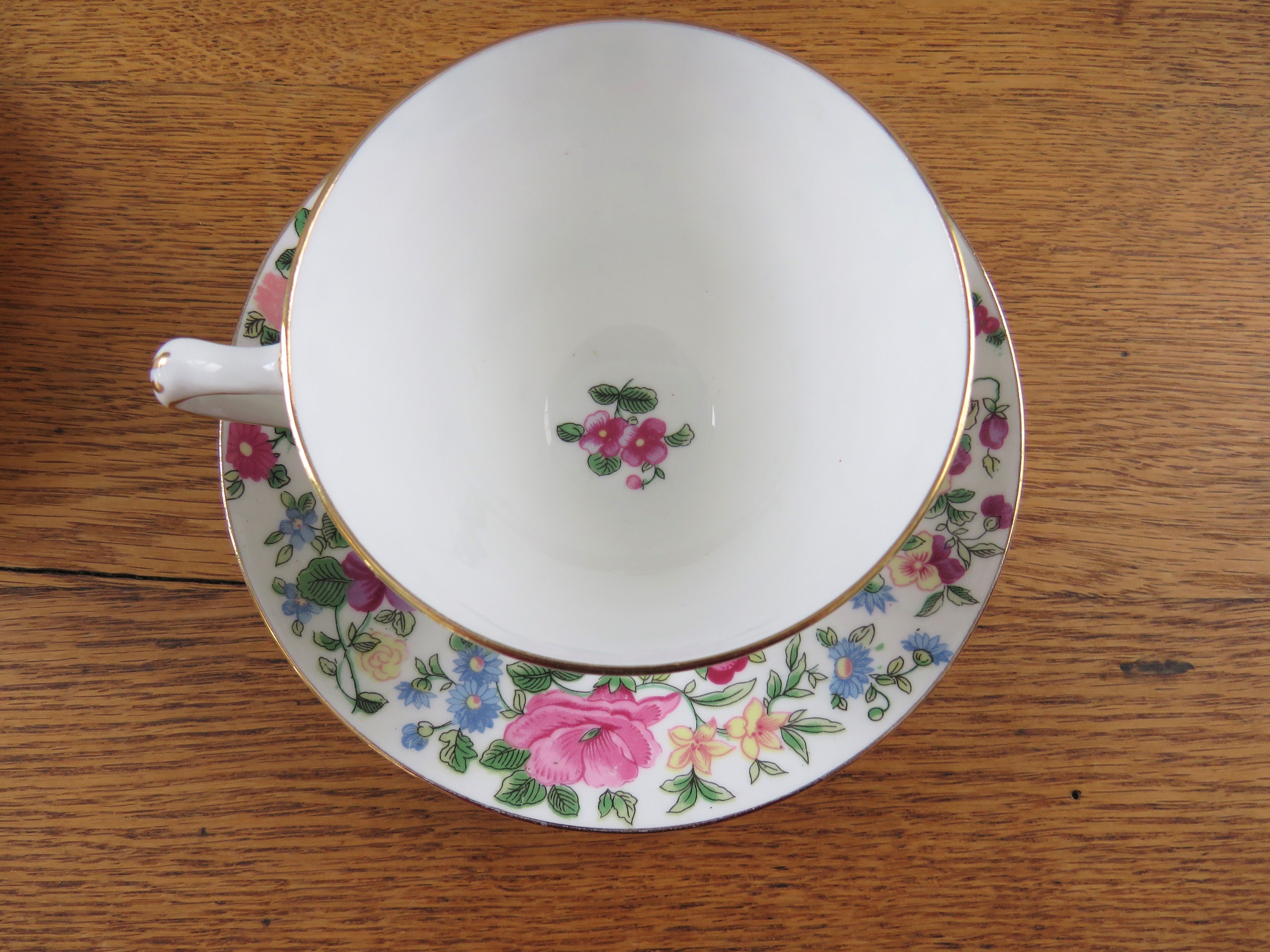 CROWN staffordshire 陶器　England Royal Crown Staffordshire THOUSAND FLOWERS Fine Bone China