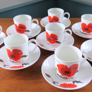 8 CORNPOPPY Susie Cooper WEDGWOOD Cups & Saucers