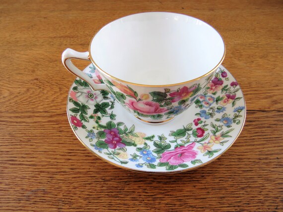 Royal Crown Staffordshire THOUSAND FLOWERS Fine Bone China