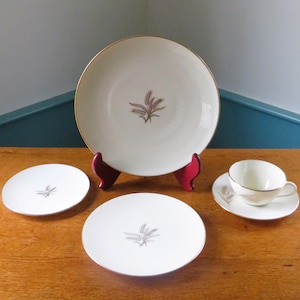 1 to 18 Lenox WHEAT Mid-Century Modern Place Settings - 5 Pieces - Dinner Plate, Salad Plate, Bread Plate, Cup & Saucer
