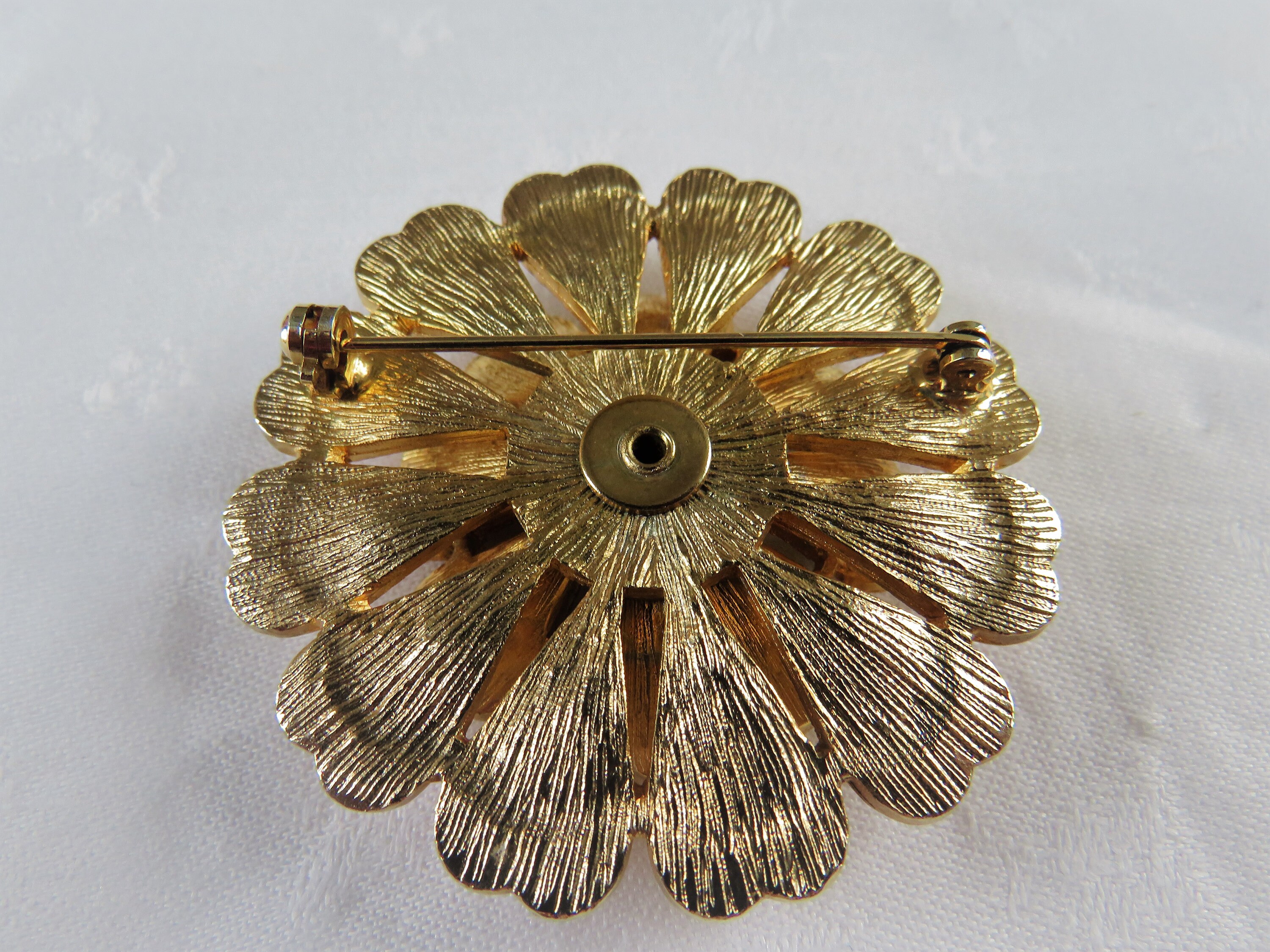 Broche Rose Fleur Avec Strass Doré - 5,3 Cm - Vintage - Neuf Sans Emballage