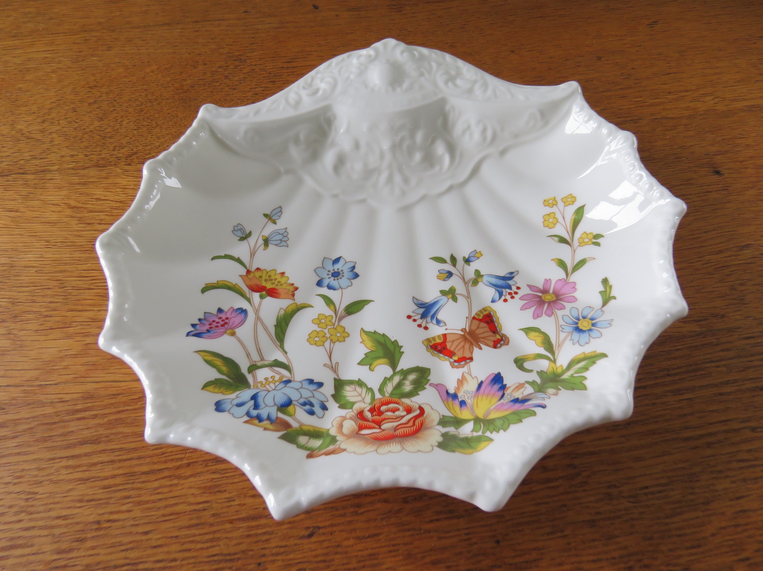 エインズレイ コテージガーデン 8インチ シェル型皿 英国製ボーン