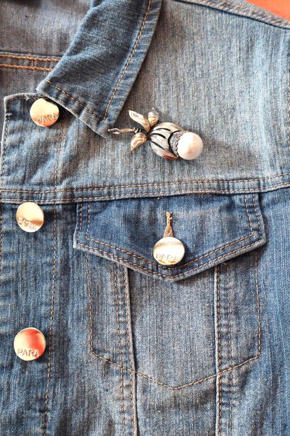 Botticelli Vintage Faux Pearl Brooch View 4