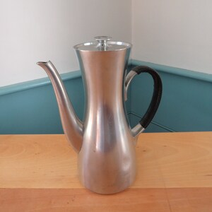 Royal Holland K.M.D. TIEL Mid Century Modern Pewter Coffee Carafe or Server - Very Elegant Form - Plastic Handle - Holds 32 ounces