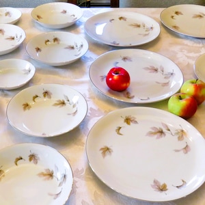AUTUMN LEAVES Mid Century Modern Seyei Fine China Dinnerware, Platinum Trim, Dreamy Maple Leaves in Pale Pink, Brown, Gray