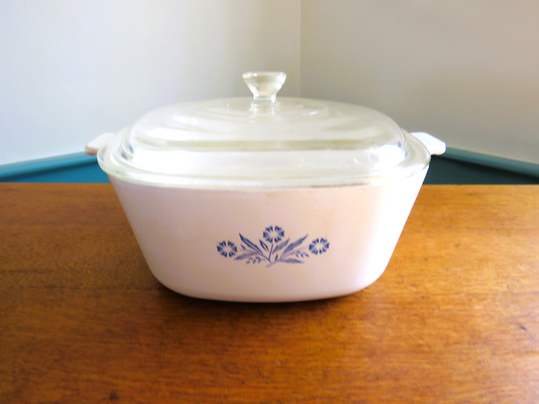 1960s Cornflower Blue P-2 1/2-B With Pyrex D-17 Lid - Etsy