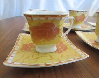 金色の食器 Yamasen Gold Collection Fine Porcelain Tea or Demitasse Set