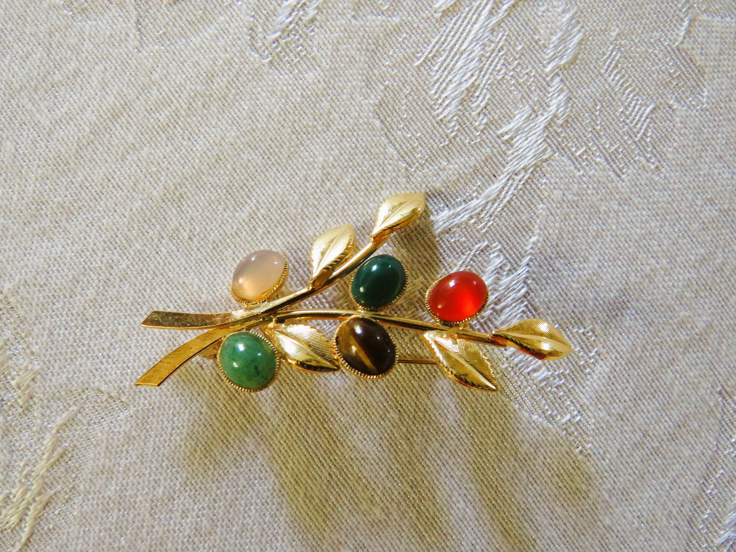 Broche Bronze Irlandaise Avec Pierres Vertes, Noires Et Cornaline - Style Celtique