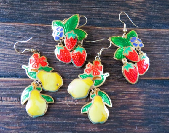 Edgar Berebi STRAWBERRIES Floral Gold Tone Dangles - image 9