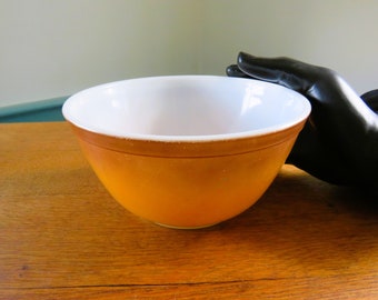 pyrex homestead mixing bowls Pyrex 402 Inch, 1/2 Quart Mixing Bowl Old Orchard, Two-toned