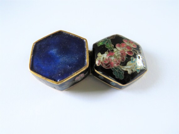 Vintage Tiny Cloisonne Pill Box: Floral Brass Hin… - image 5