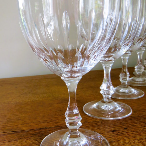 5 SCHOTT-ZWIESEL Cut CRYSTAL 12 Ounce Goblets, Bermuda Pattern, Square Stem with Knob
