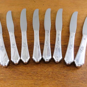SET 8 Silver Plate ENCORE Simeon L. & George H. Rogers Company Table Knives, 9 1/4&quot;