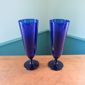 2 Pilsner Glasses, Vintage Cobalt Blue!