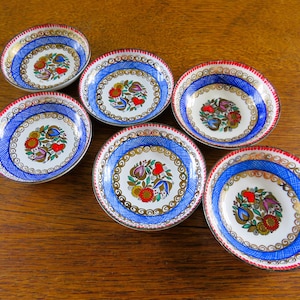 Set of 6 Austrian HM Enamel Pin Dishes - Floral Blue, Red, Yellow, Purple and Green with Gold Highlights