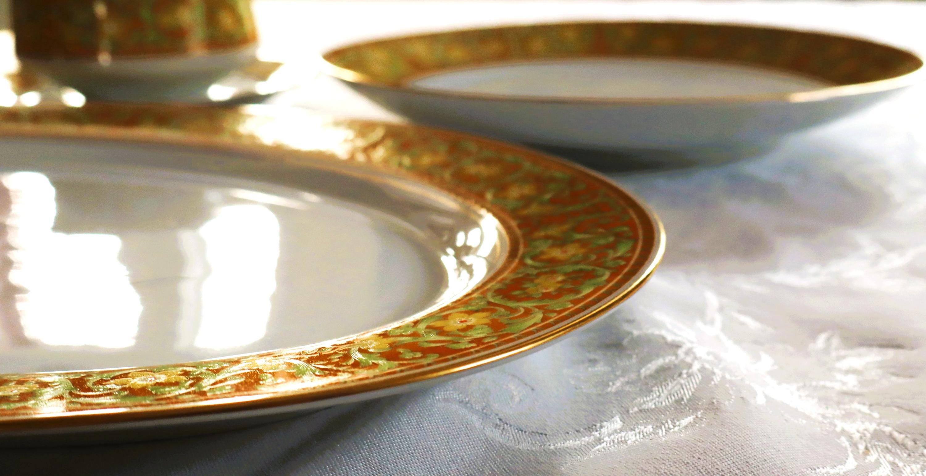 Mikasa LYNNEWOOD Serving Pieces and 8 Bread Plates - Etsy